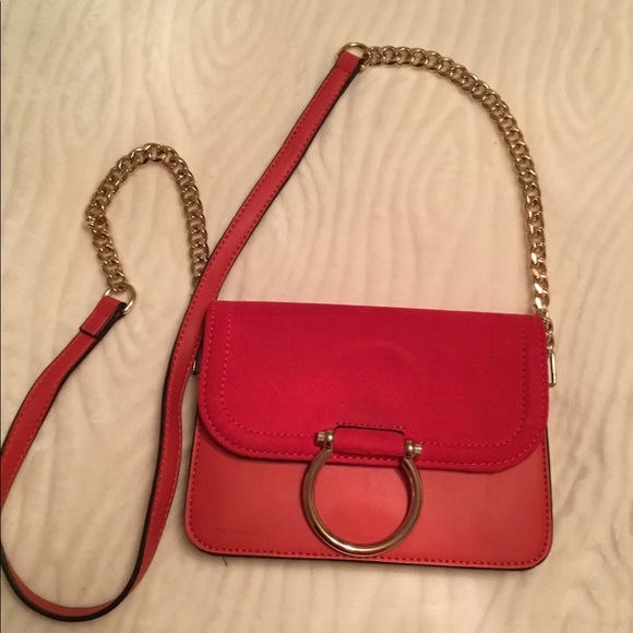 Topshop Remy Trophy Crossbody - Picture 3 of 8